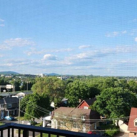 3 1\2 à céder pour le 1er juillet - dernier étage - Photo 1