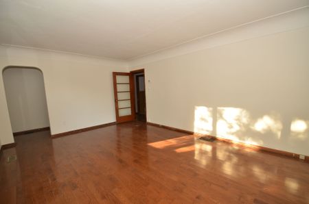 For Lease - 490 Springbrook Avenue, Hamilton, Ontario - Photo 4