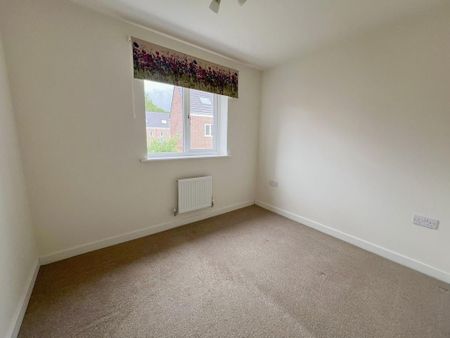 3 bedroom semi-detached house to rent - Photo 3