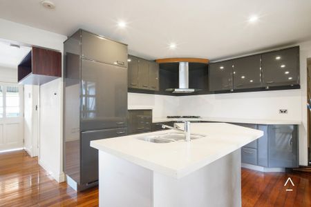 Charming 2-Bedroom Home in Prime Rozelle Location - Photo 2