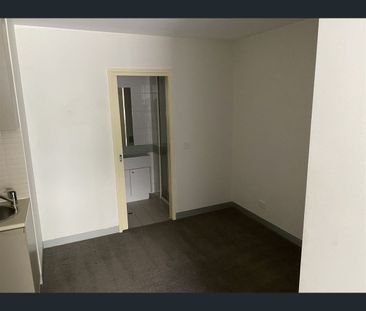 102/72-76 High St, Windsor, Vic 3181 - Photo 2