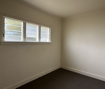 42 Granthorn Street, Shepparton VIC 3630 - Photo 2