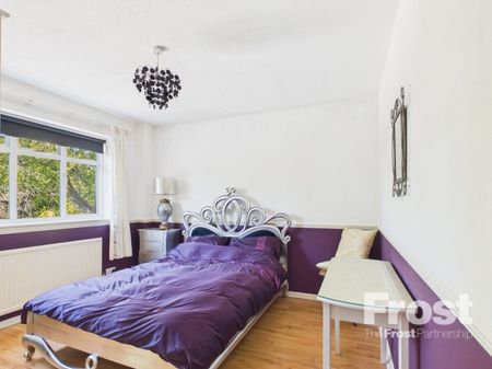 Queens Way, Feltham,TW13 - Photo 2