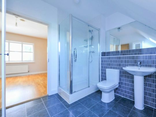 Terraced House to rent on - Photo 1