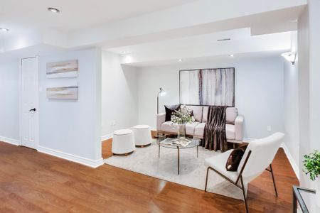 For Lease - 135 Richard Coulson Crescent, Whitchurch-Stouffville, Ontario - Photo 2