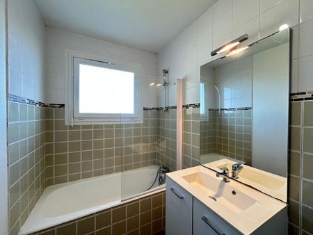 Location Appartement 3 pièces 67m² AIRE SUR L ADOUR 40800 - Photo 5