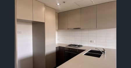 2 Bedroom apartment with city views! - Photo 3