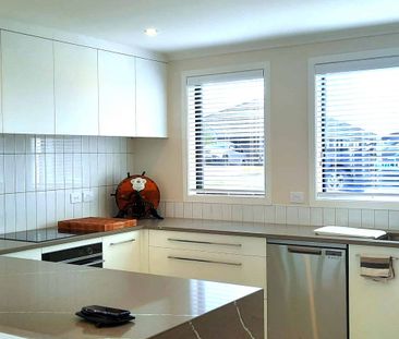 WELCOME TO WATERSIDE LIVING - KOWHAI POINT - Photo 5