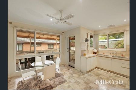 25 Plenty Ln, Greensborough - Photo 5