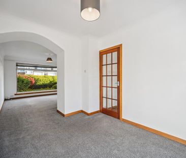 3 bedroom apartment to rent - Photo 2