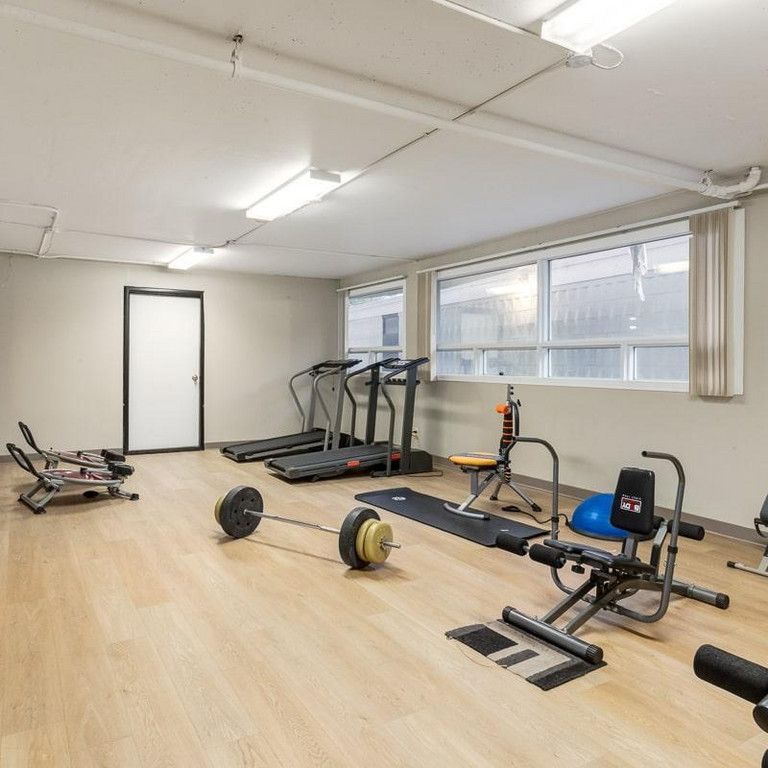 Renovated Suite - 1 Bedroom - Photo 1