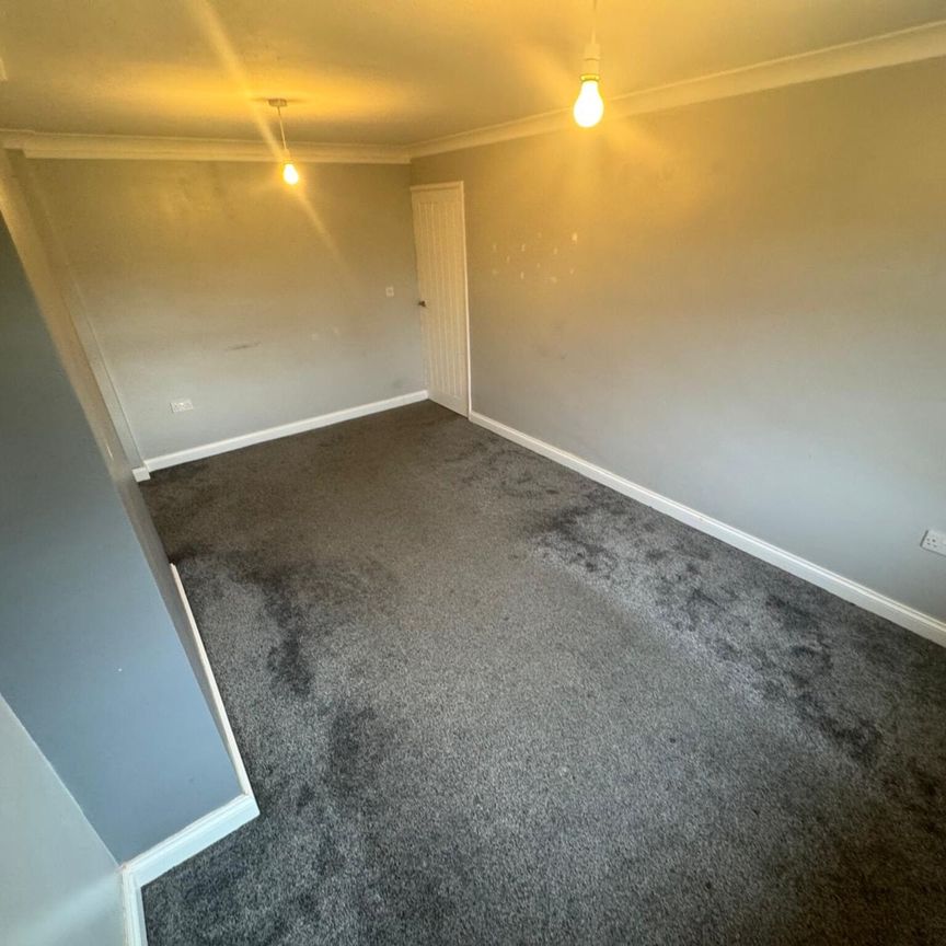 8 Lane Green Court, Codsall, WV1 8LU - Photo 1