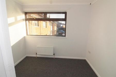 46 Queens Avenue, Newtownabbey, BT36 5HU - Photo 3