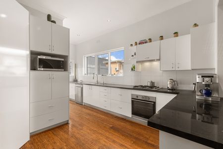 3 Rusden St, Elsternwick - Photo 5