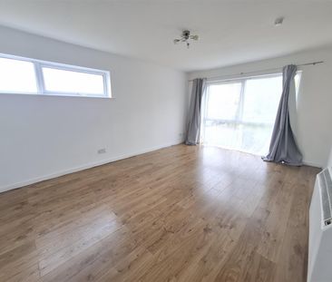 Roydon Court, Hemel Hempstead - Photo 6