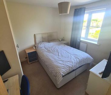 3 bedroom end of terrace house to rent - Photo 4