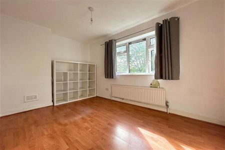 2 Bedroom Terraced To Let - Photo 4