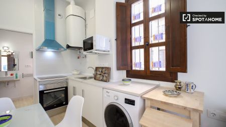 valencia, Valencian Community 46011 - Photo 3