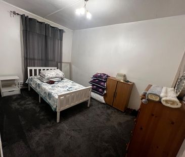 Room in a Shared Flat, Newcastle Street, M15 - Photo 6