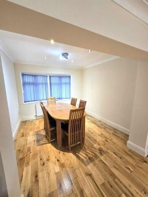 Ferngate Drive, Manchester, M20 - Photo 1