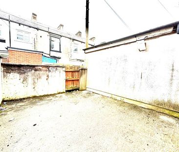 31 Bar Street, Burnley, BB10 3BA - Photo 3