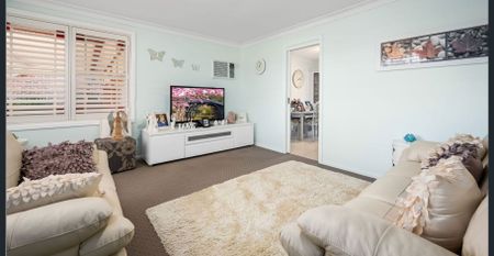 Bright Facing Home – Great Location - Photo 4