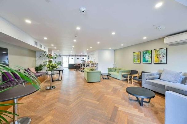 Mawes House, Castle Square, London, Se, Southwark, SE17 - Photo 1