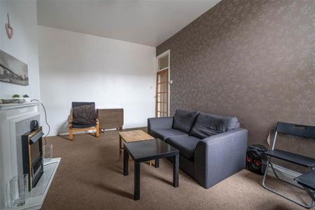 3 bedroom flat to rent - Photo 4