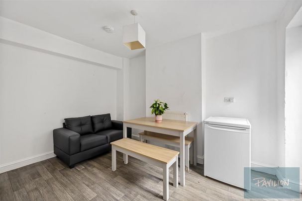 5 bedroom terraced house to rent - Photo 1