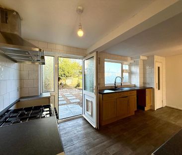 3 bedroom semi-detached house to rent - Photo 6