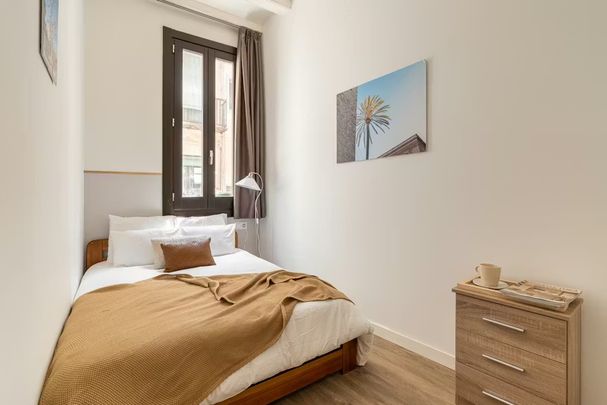 Carrer de lHospital, Barcelona, Catalonia 08001 - Photo 1