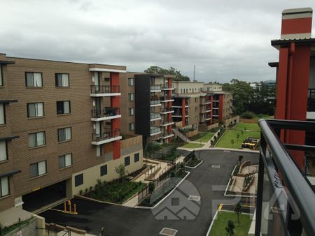 Modern 1 Bedroom Apartment for lease , close to Stockland Mall and Business Park - Photo 5