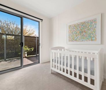 Townhouse Style Living - Photo 6