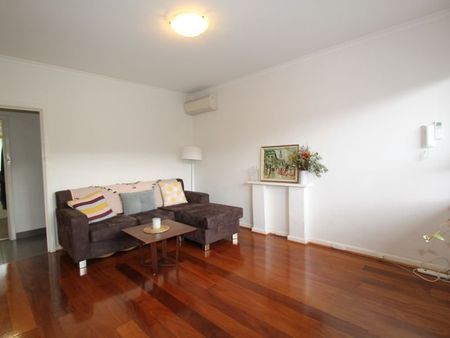 2 BEDROOM APARTMENT IN THE MIDDLE OF THE ACTION! - Photo 3
