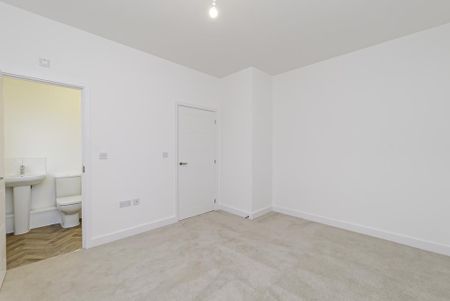 2 bedroom apartment to rent - Photo 4