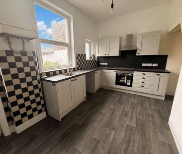 Parr Lane, BL9 - Photo 5