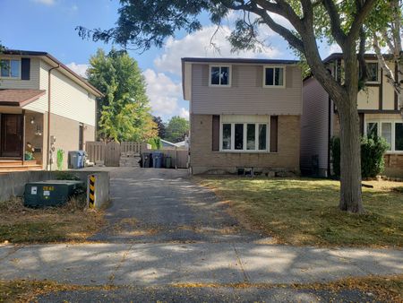 8 Upton Crescent, Guelph - Photo 2