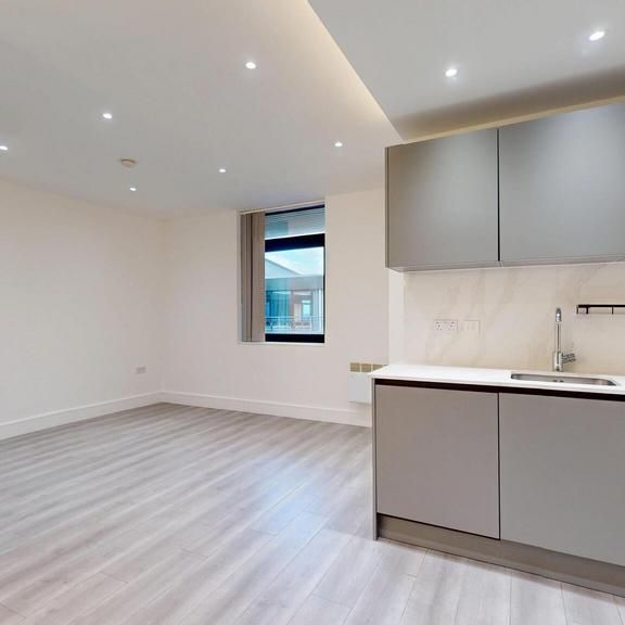 Studio to rent - Photo 1