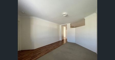 SIX MONTH LEASE ONLY. - Photo 2