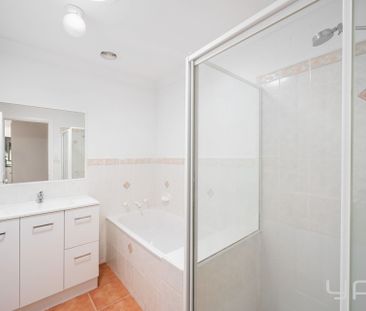 FRESHLY UPDATED UNIT IN A PRIME LOCATION! - Photo 2