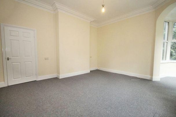 1 bedroom ground floor flat to rent - Photo 1