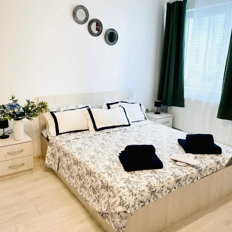 1 camera zona Girocului - Fotografie 1