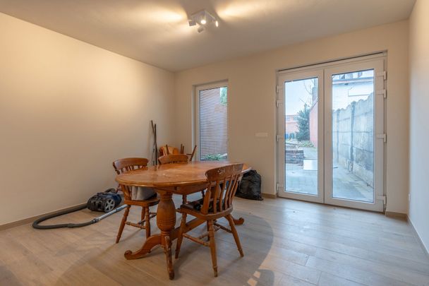 Stadswoning met 3 slpk's, tuin en dubbele garage te Turnhout - Foto 1