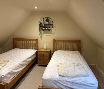 Angel Yard, Marlborough, SN8 - Photo 6