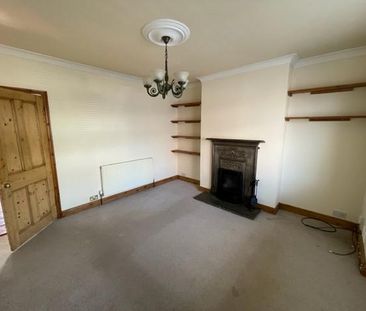 2 bedroom semi-detached house to rent - Photo 4