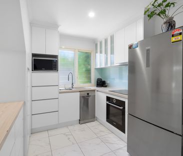 Stylish 2-Bedroom Unit in the Heart of Peregian Beach! - Photo 5