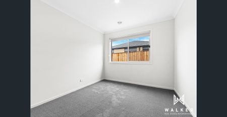 Modern Living Home! - Photo 4