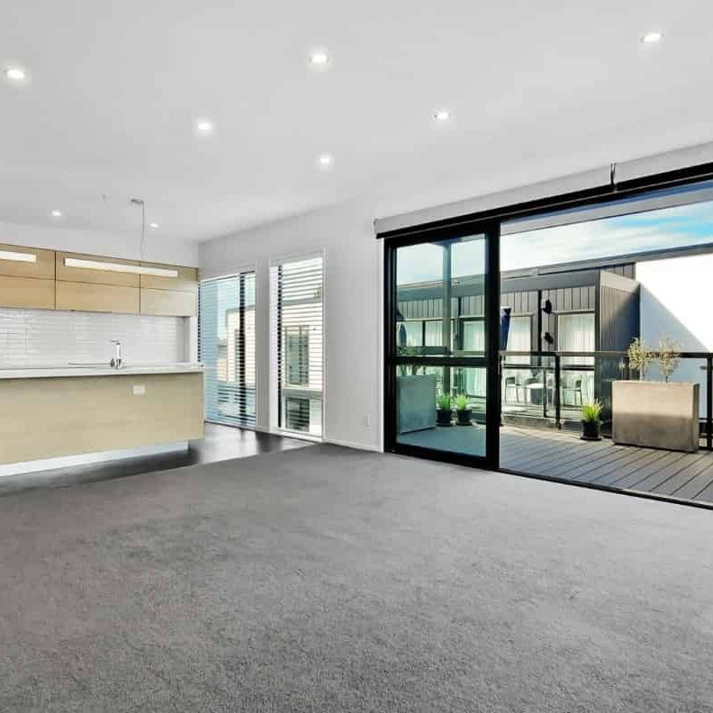 Two Bedroom City Apartment - Photo 1