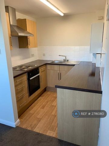 2 bedroom maisonette to rent - Photo 5