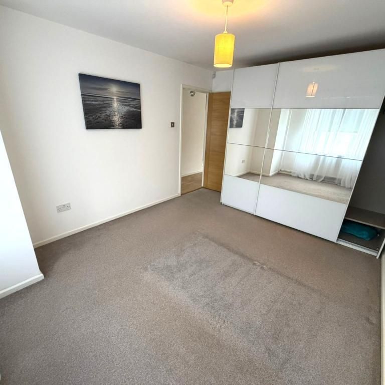 2 bedroom semi-detached bungalow to rent - Photo 1